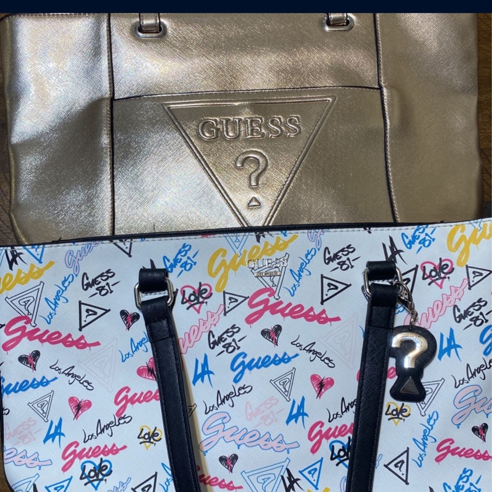 2 med/large Guess bags - Picture 2 of 2